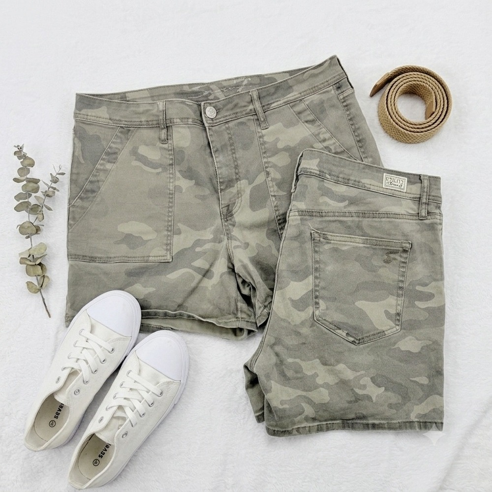 7 For All Mankind "Sandstorm Camo" Utility Shorts - Size 16 Utility Streetwear